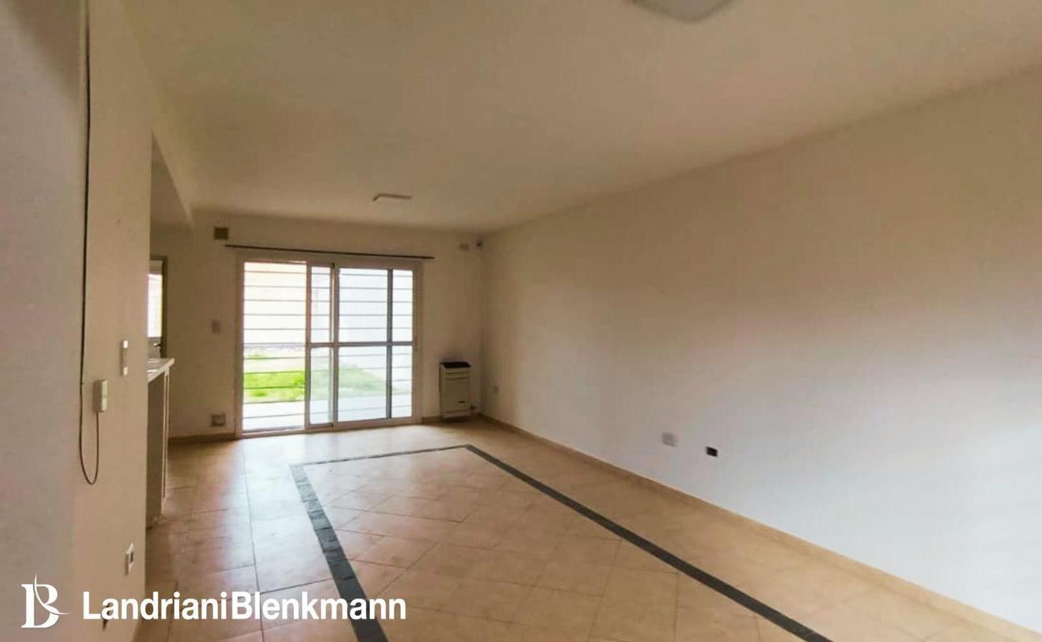 Foto de Dúplex dos habitaciones c/cochera en Plottier, imagen 5