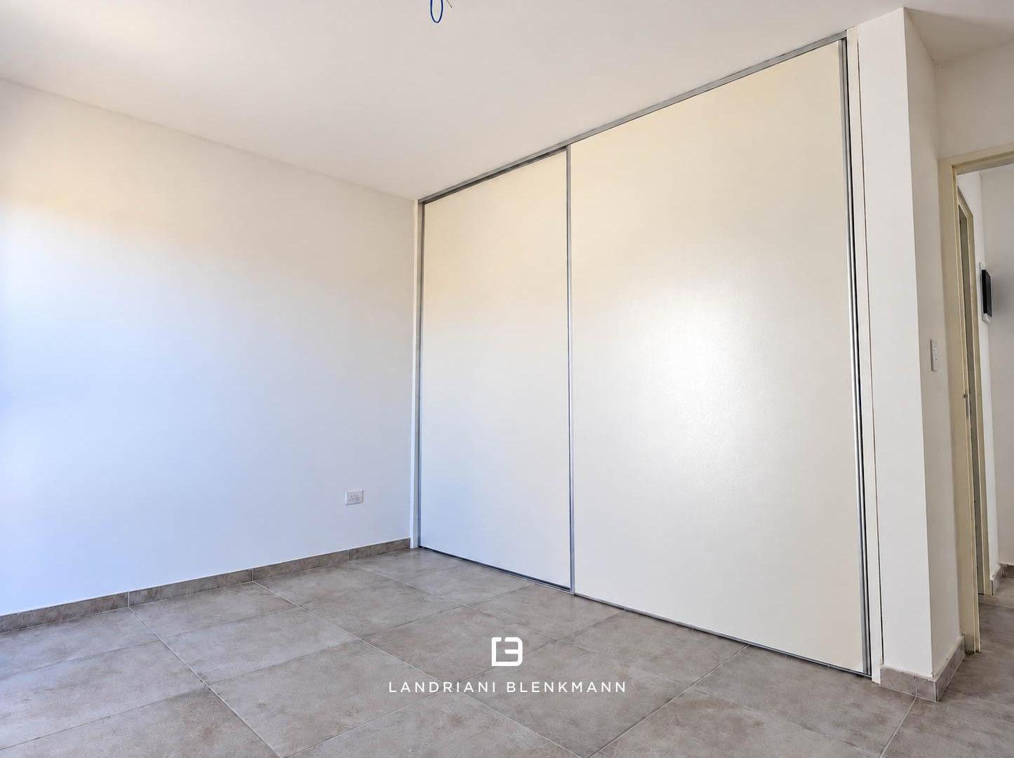 Foto de Duplex 3 Dorm. B° Confluencia Rural | Espacios amplios, Jardin, Galeria, imagen 5