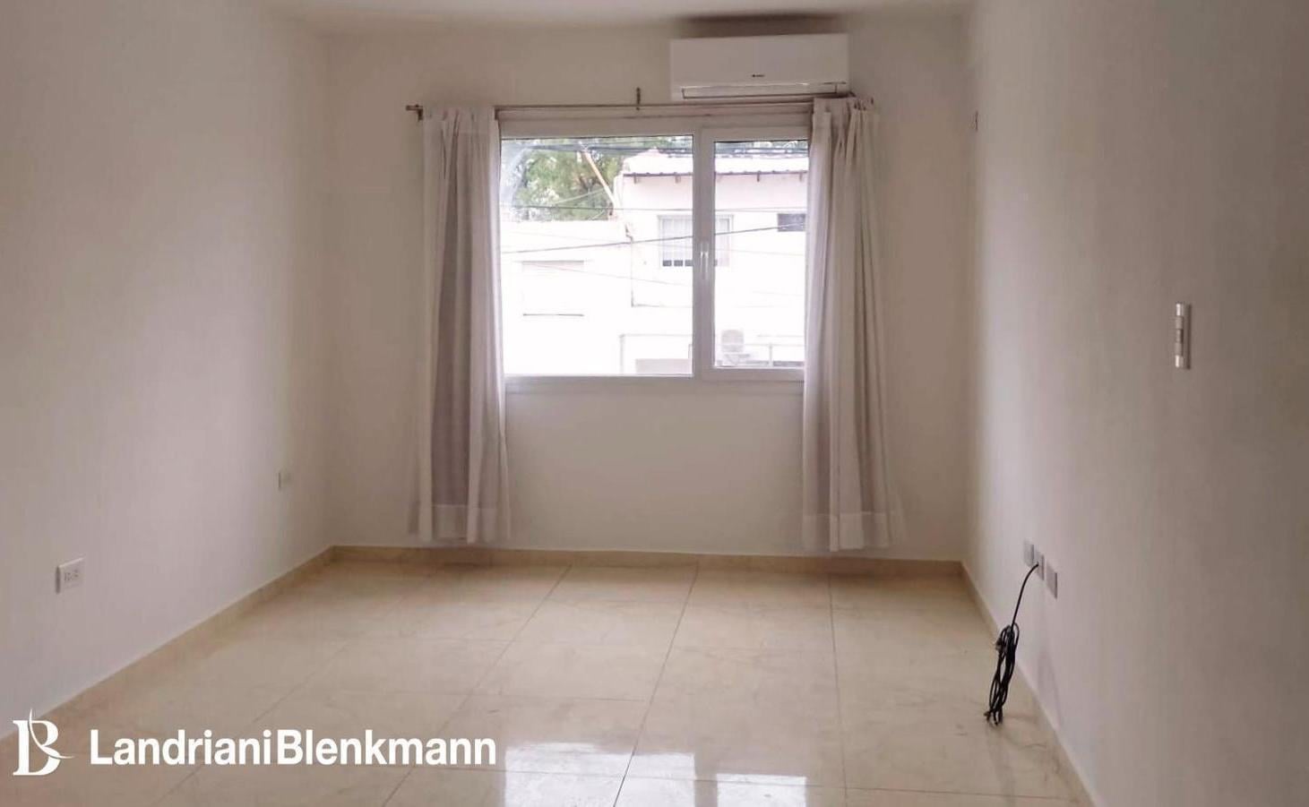 Foto de Monoambiente en Independencia 768. Edificio c/parrilla, imagen 2