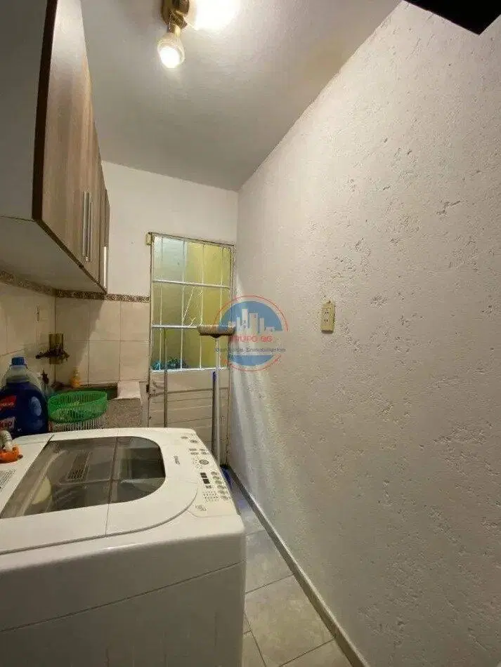 Casa En Venta 4 Dormitorios - Apta Credito - frente plaza Alem 2