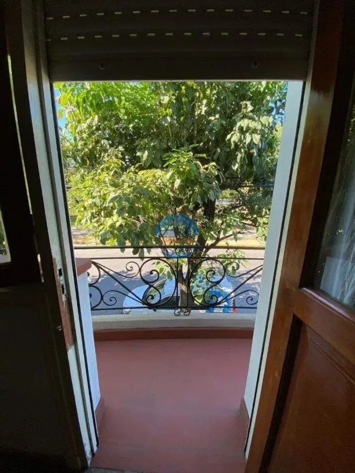 Casa En Venta 4 Dormitorios - Apta Credito - frente plaza Alem 4