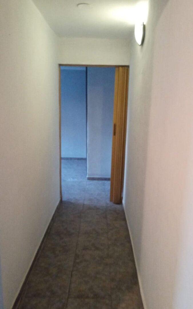 Foto de VENTA CASA DE 2 DORMITORIOS - BARRIO COMERCIAL, imagen 2