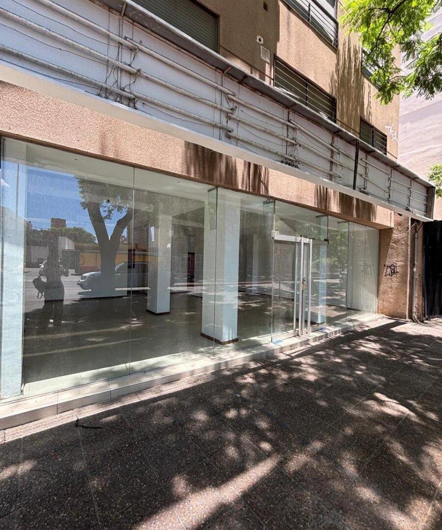Foto de GUEMES - LOCAL COMERCIAL NO APTO GASTRONOMIA, imagen 2