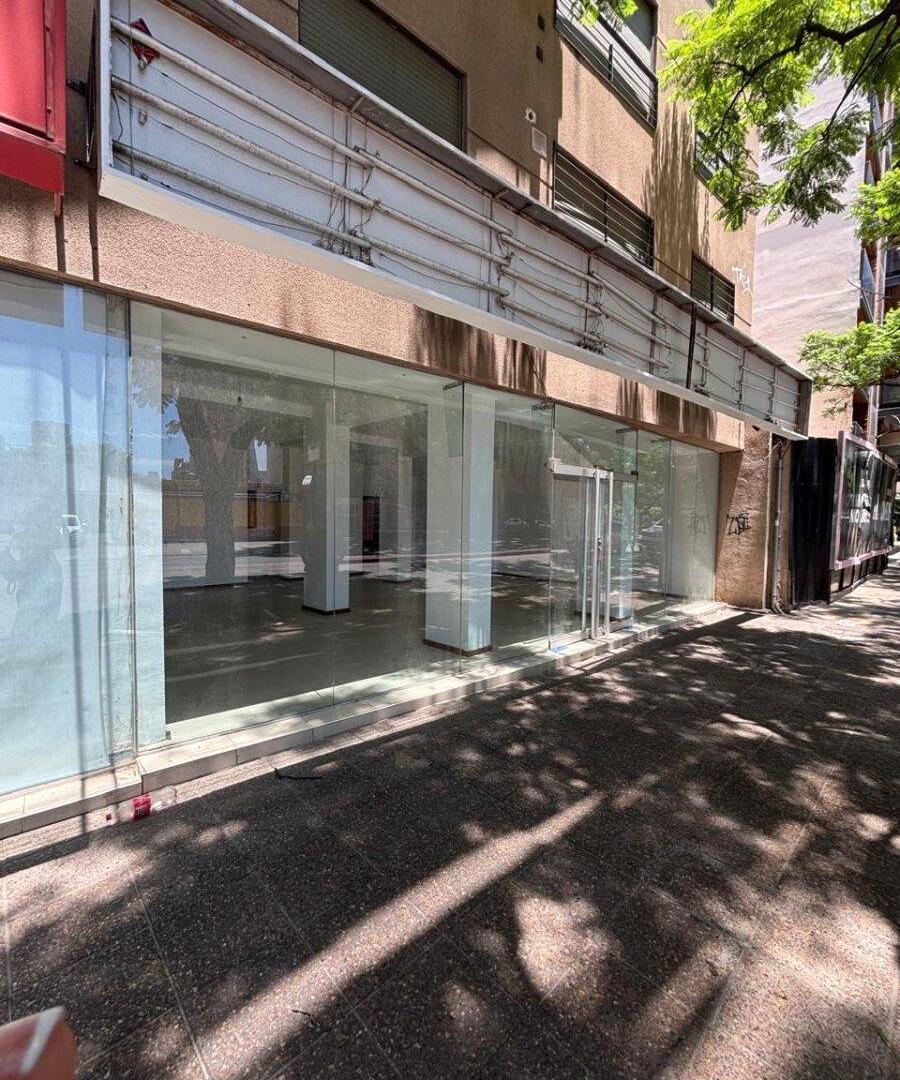 Foto de GUEMES - LOCAL COMERCIAL NO APTO GASTRONOMIA, imagen 1