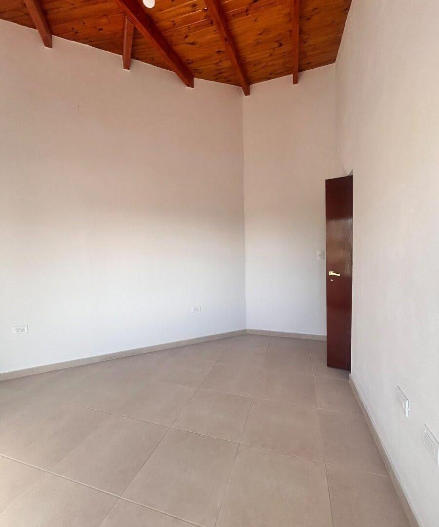 Foto de ALQUILER dpto planta alta con patio en zona sur, imagen 3