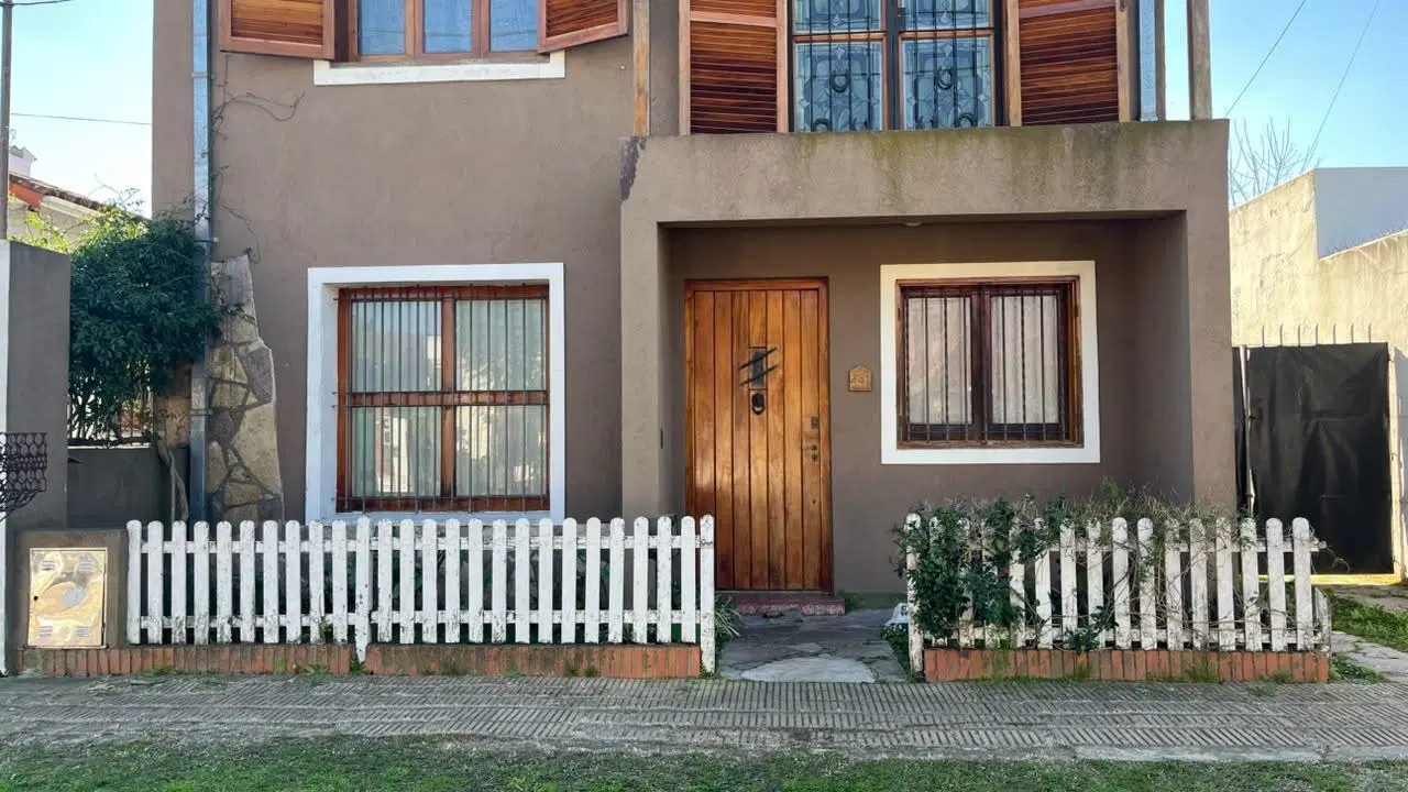 Casa en venta en Turdera 2