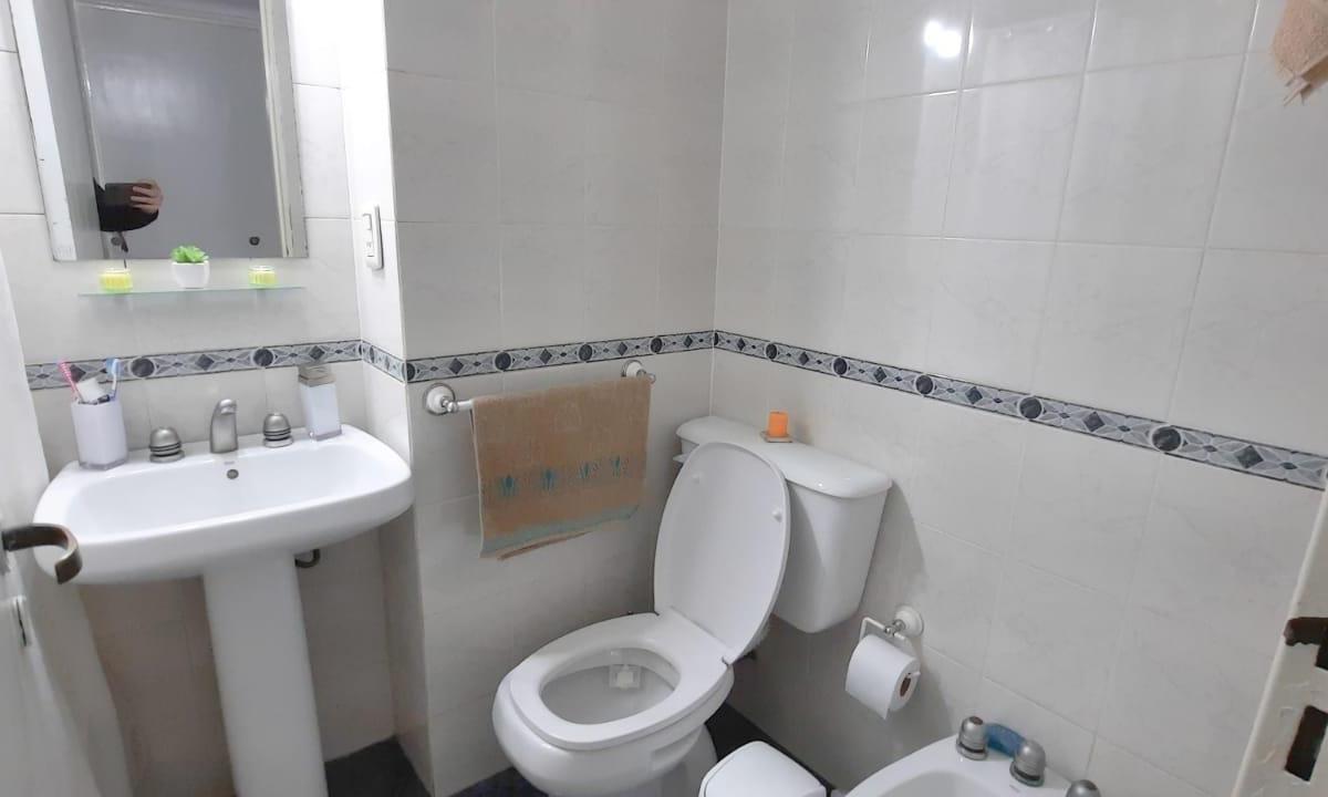 Foto de Departamento 4 ambientes en excelente estado, oportunidad unica. PISO, imagen 5