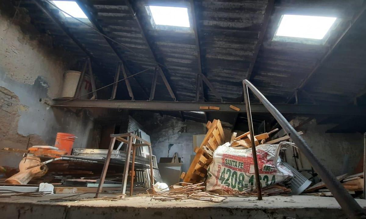 Foto de Lote/galpon a mts de AV Mitre. IDEAL COMERCIAL, imagen 3