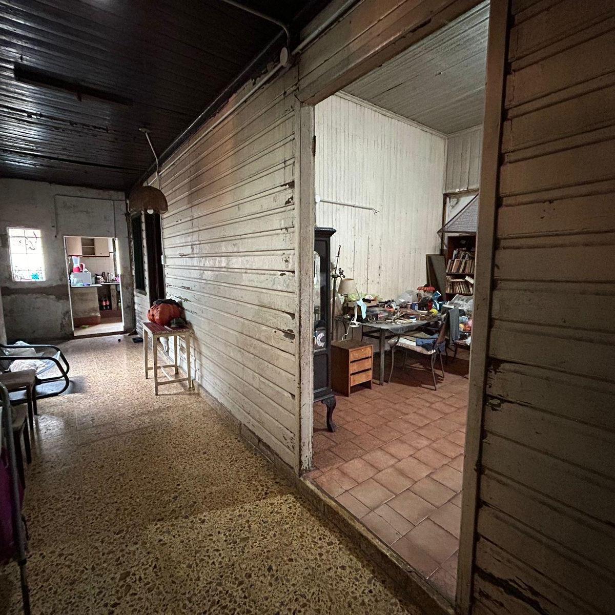 Casa/lote de 8,66 X 23 en Excelente Ubicación en Sarandi