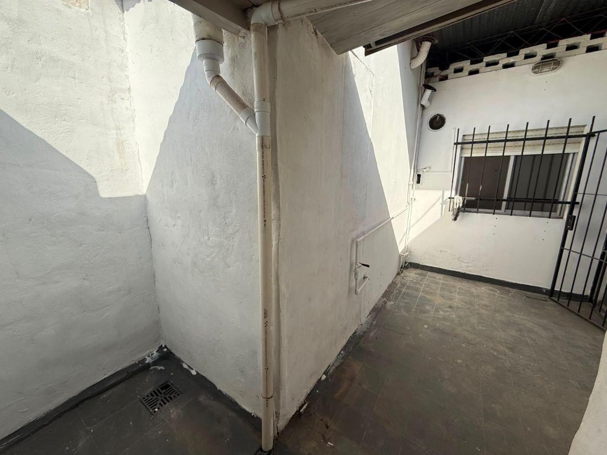 Foto de PH de con 1 dormitorio en alquiler en Sarandi, imagen 5
