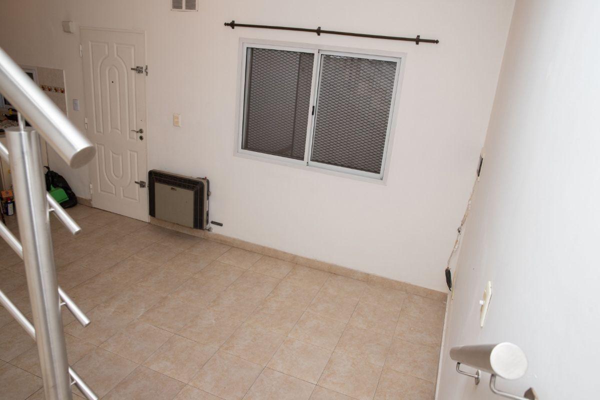 Foto de PH de 60 m² con 2 dormitorios en venta en Sarandi, imagen 4