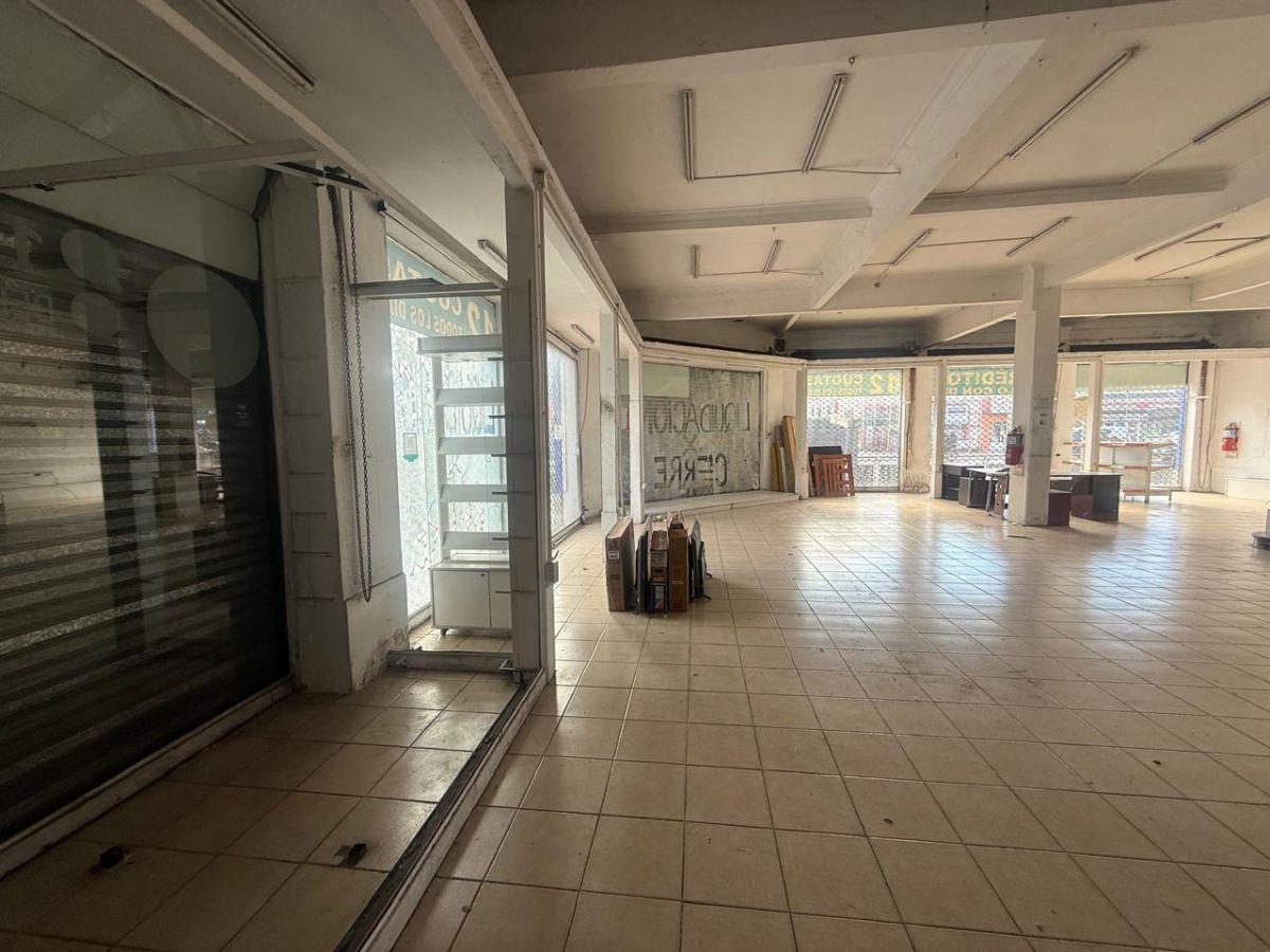 Foto de Local de 420 m² en alquiler en esquina Av Galicia y Rivadavia, Piñeiro, imagen 5