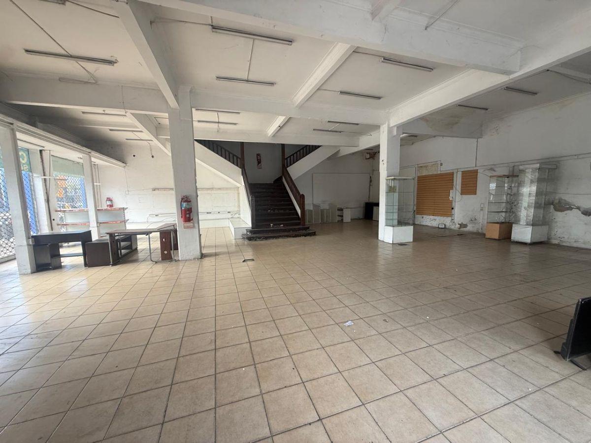 Foto de Local de 420 m² en alquiler en esquina Av Galicia y Rivadavia, Piñeiro, imagen 3