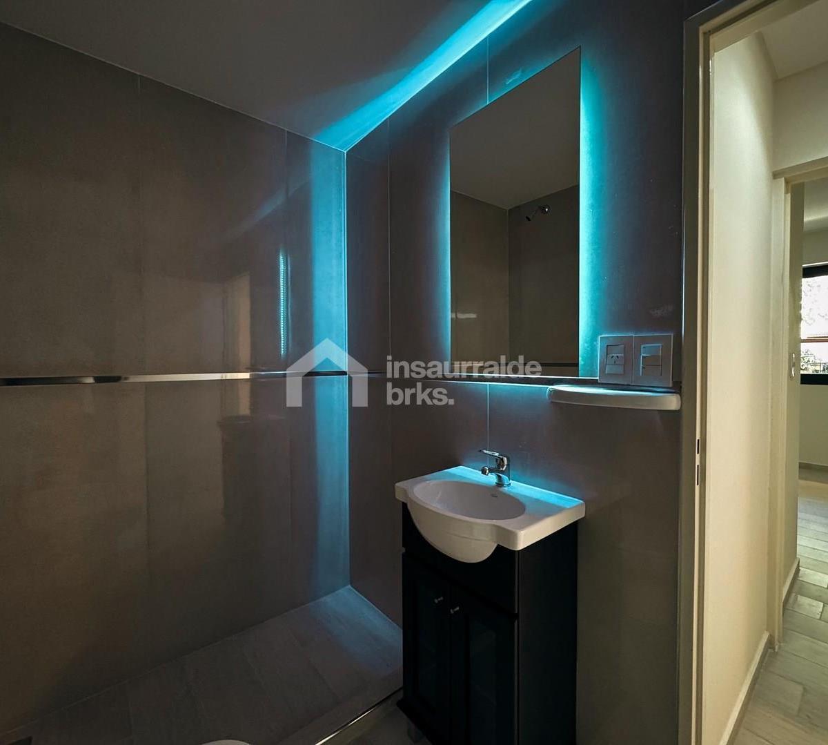 Vendo Departamento de 3 / 4 Ambientes en Villa Luro. 2 Dorm. y 2 Baños con 4to Ambiente 3
