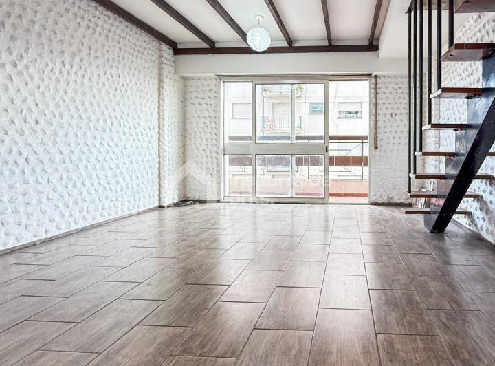 Dpto Dúplex 3 ambientes en Venta en San Miguel. Perón e Italia, pleno centro. Apto profesional 3