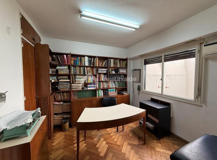 VENTA 2 AMB IDEAL OFICINA O CONSULTORIO EN BARRANCAS DE BELGRANO 5