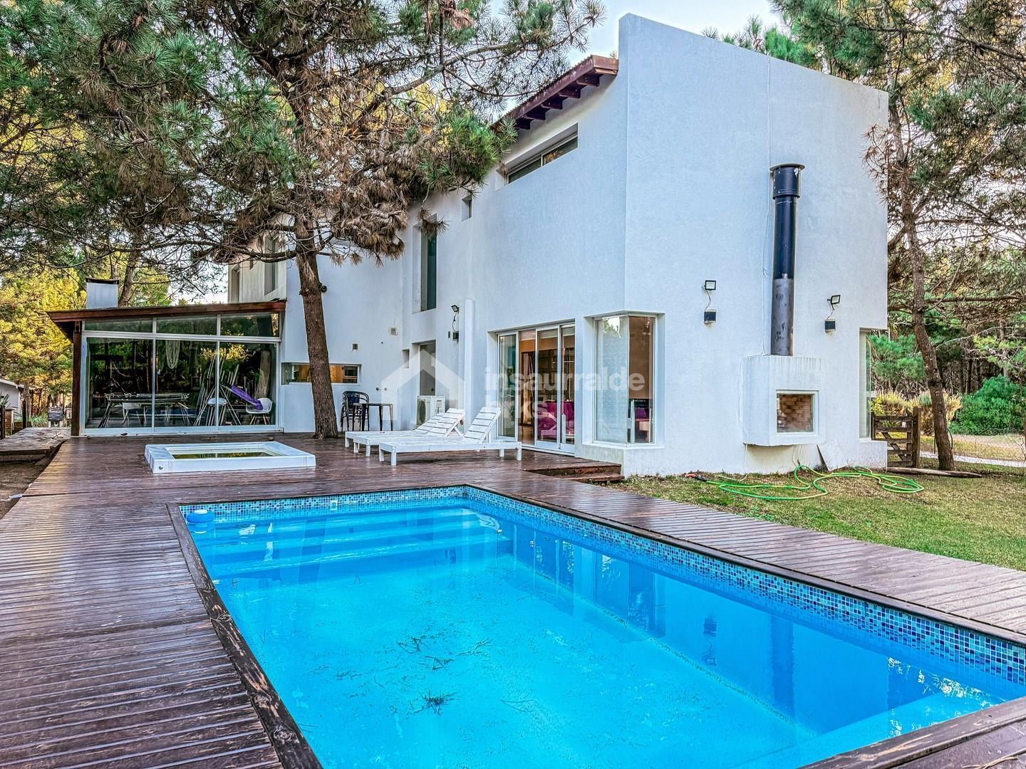 Casa 5 dormitorios en Alq. Temporario en Golf, Costa Esmeralda, Costa Atlántica, pileta, 8 personas!