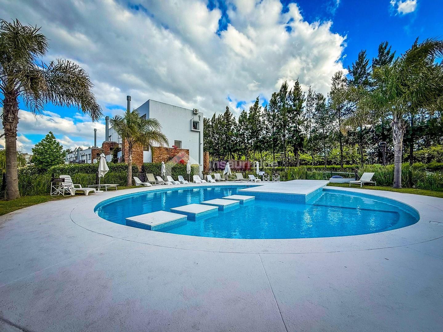 Casa Dúplex 3 dormitorios en Venta en Casas del Sendero, Sendero, Nordelta, impecable!
