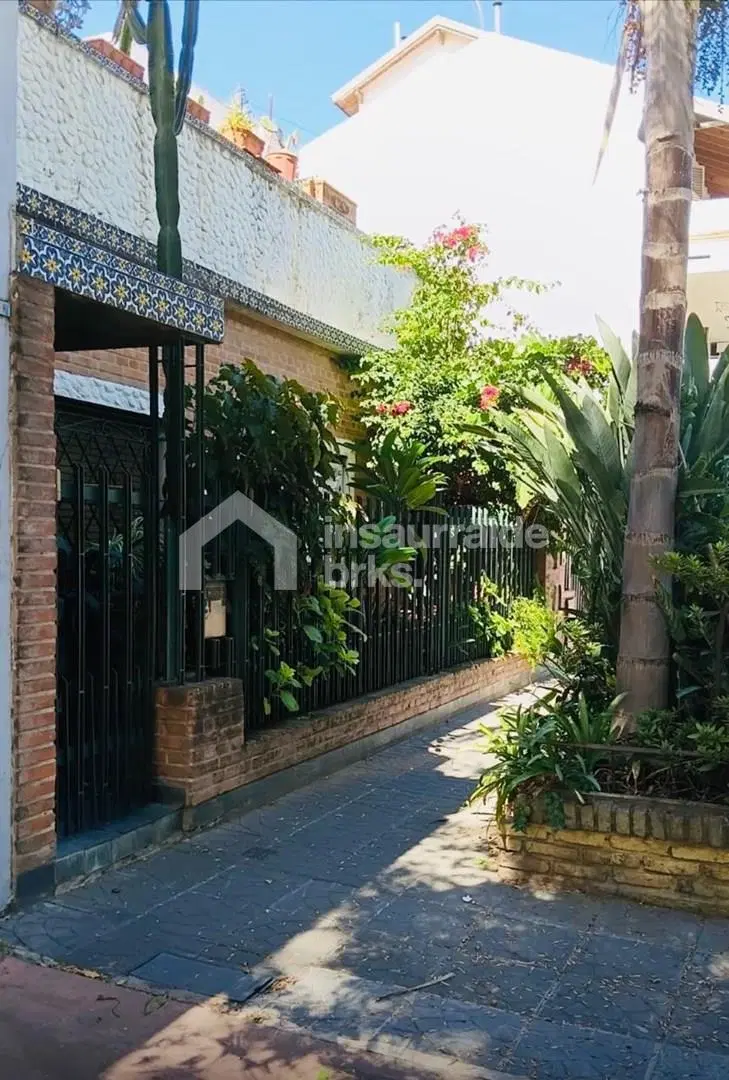 Casa Chalet en Venta en Monte Castro, Capital Federal, Buenos Aires 2