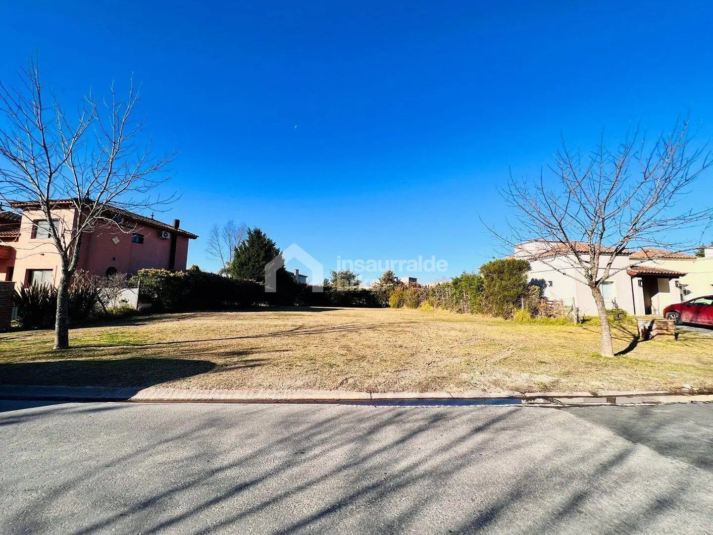 VENDO LOTE INTERNO EN BARRIO SAN ISIDRO LABRADOR!! ORIENTACION ESTE, ESCRITURADO! 2