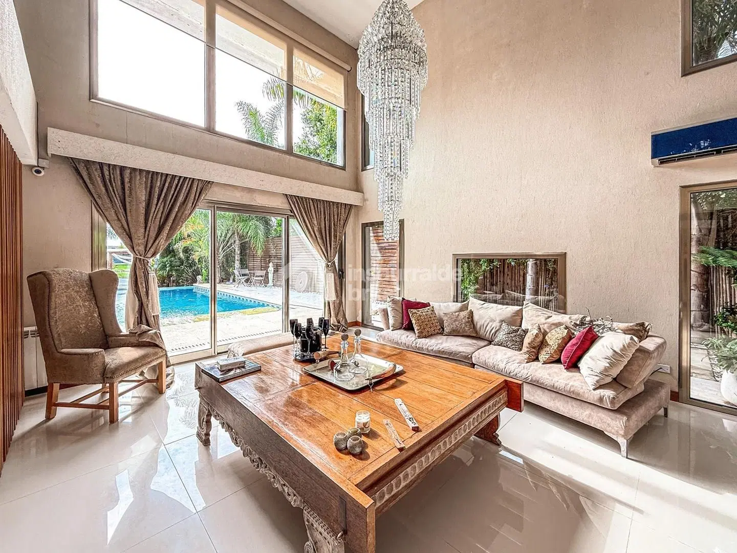 CASA EN VENTA A LA LAGUNA EN BARRIO SAN MARCO! IMPECABLE CON DETALLES UNICOS! 2