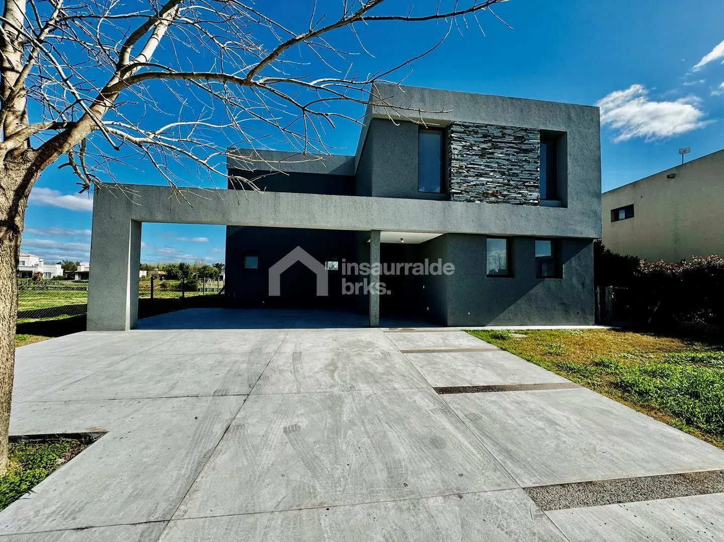 CASA EN VENTA EN SAN MATÍAS, ESCOBAR! 4 DORMITORIOS EN 2 PLANTAS, LOTE AL AGUA! 2