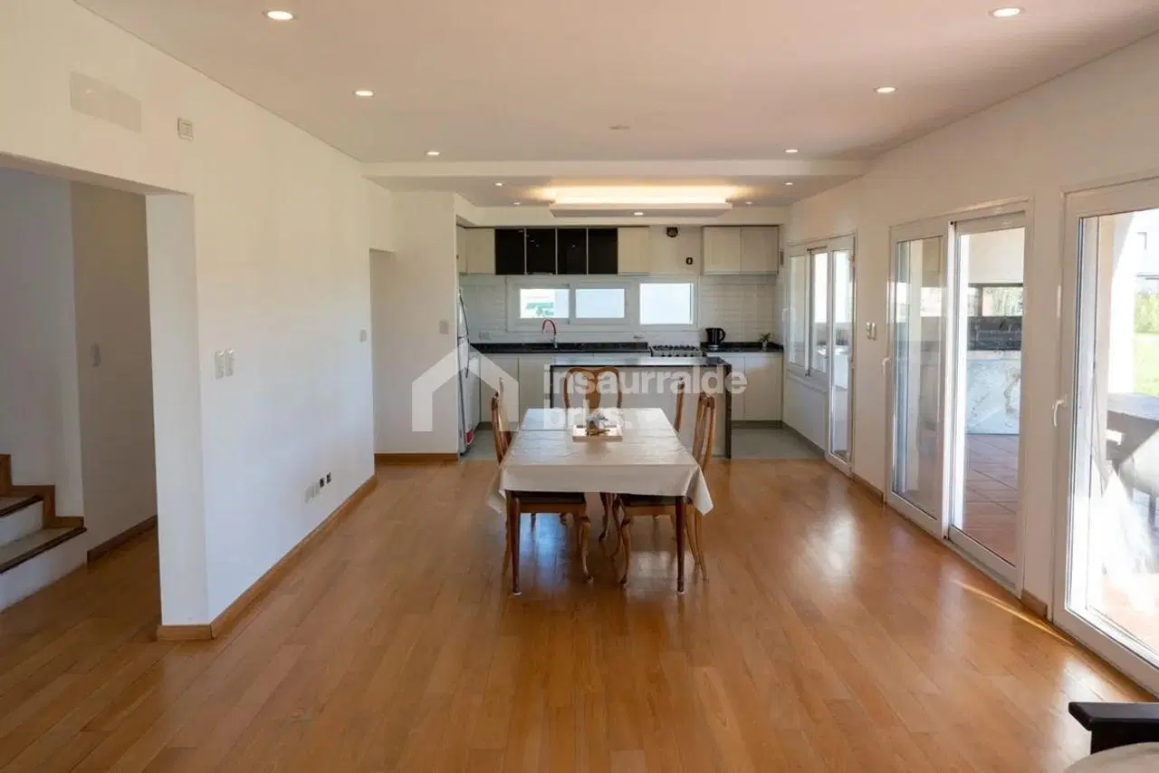 Casa Chalet  en Venta en Puertos, Escobar, G.B.A. Zona Norte 3