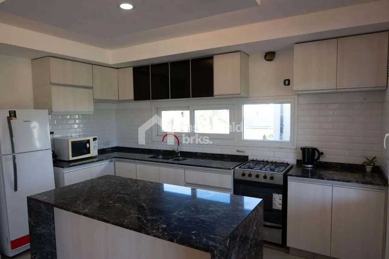 Casa Chalet  en Venta en Puertos, Escobar, G.B.A. Zona Norte 8