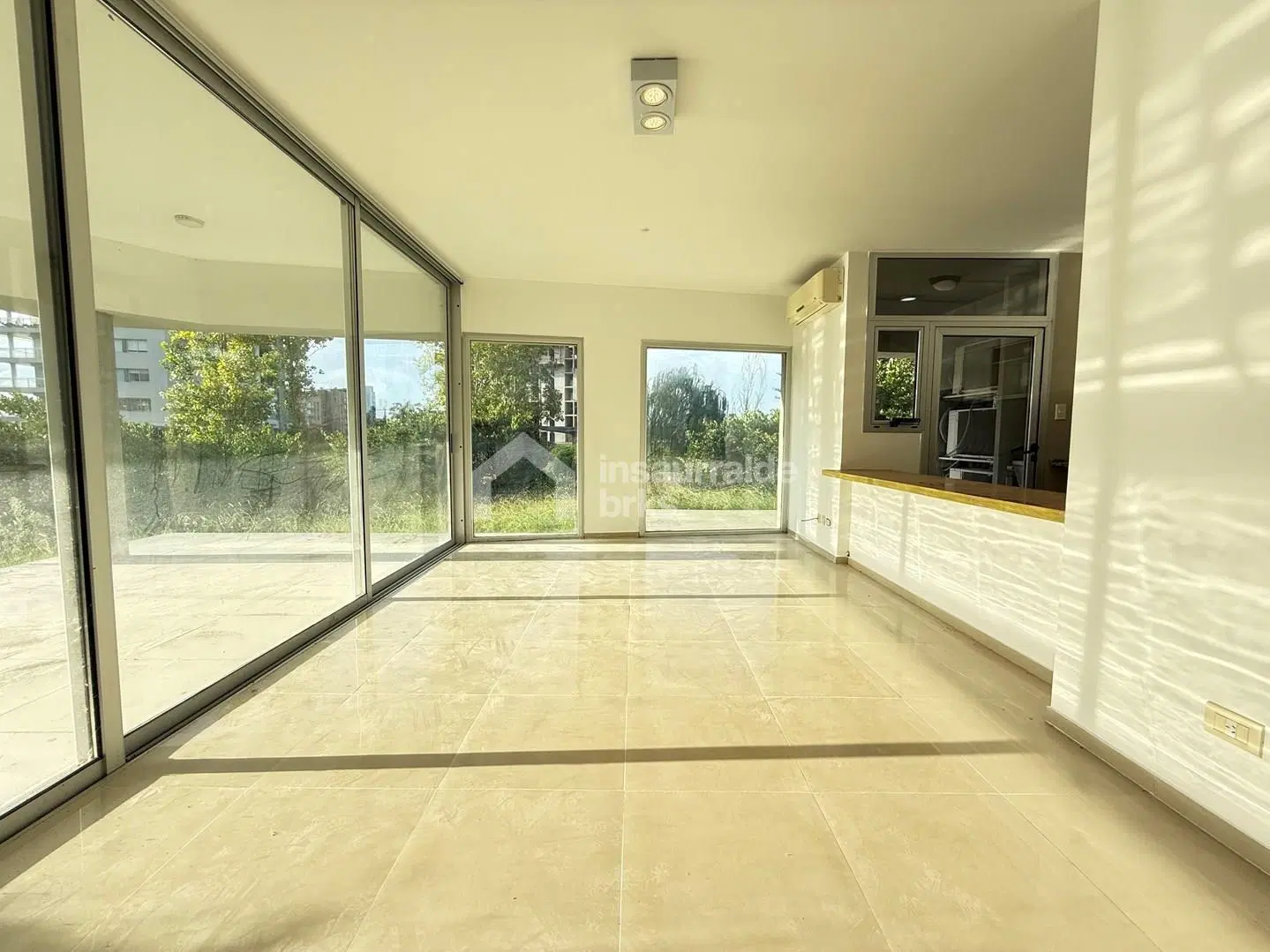 INCREIBLE DEPARTAMENTO 3 AMBIENTES Y DOS BAÑOS, CON JARDÍN Y VISTA RIO! NORDELTA! 2