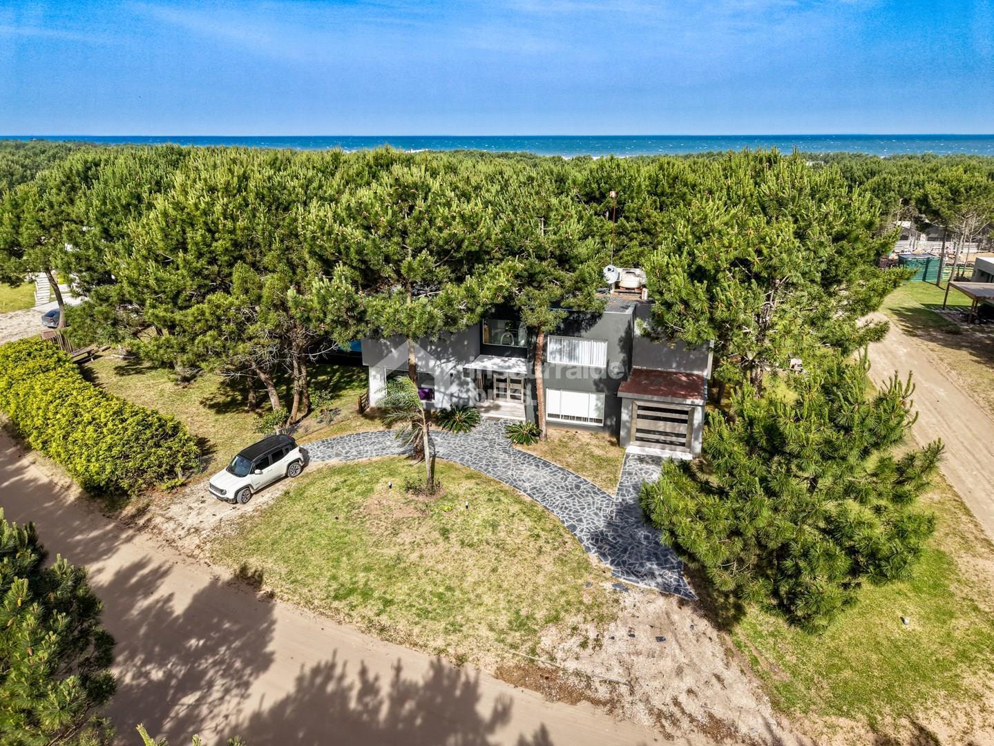 Casa 5 dormitorios en Alq. Temporario en Golf, Costa Esmeralda, Costa Atlántica, pileta, 8 personas!