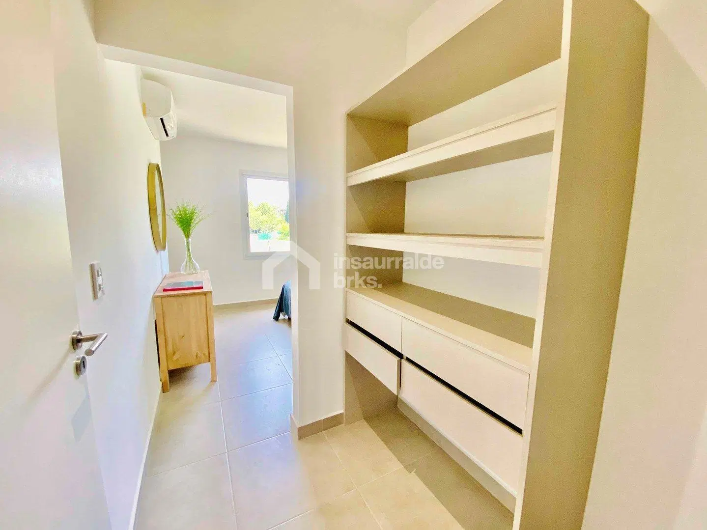 DUPLEX EN BARRIO CERRADO A ESTRENAR! 3 DORMITORIOS, ESCRITORIO Y JARDIN! 5