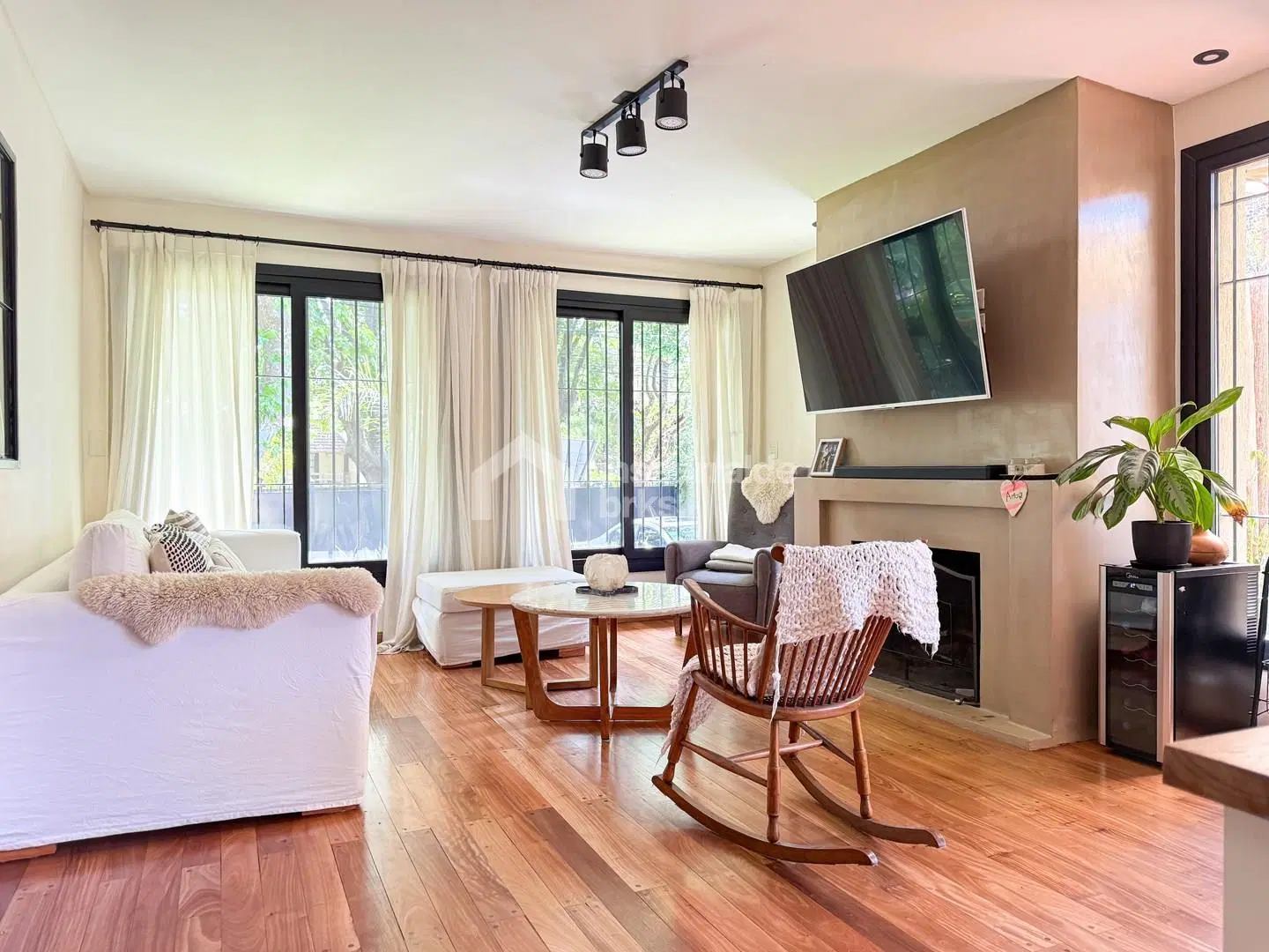 VENDO CHALET 5 AMBIENTES  EN TIGRE, ZONA NORTE. UNA PLANTA, PISCINA, IMPECABLE Y MUY BUENA UBICACION 3