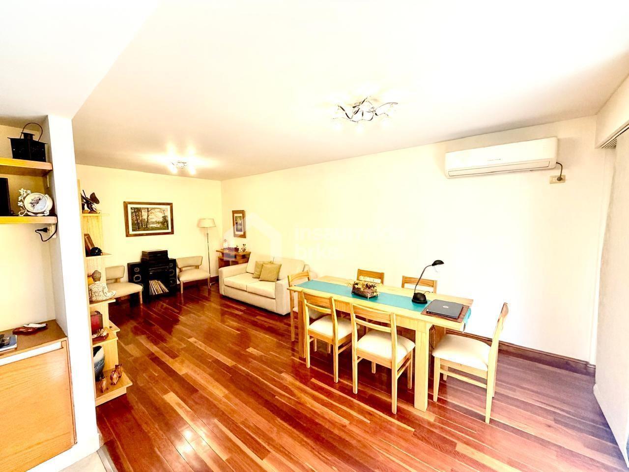 Foto de Departamento Piso en Venta con cochera 4 ambientes doble balcon en, imagen 3