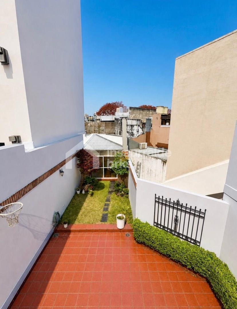 Foto de Casa en Venta 3 dormitorios con cochera, jardin, parrilla, suite y, imagen 3