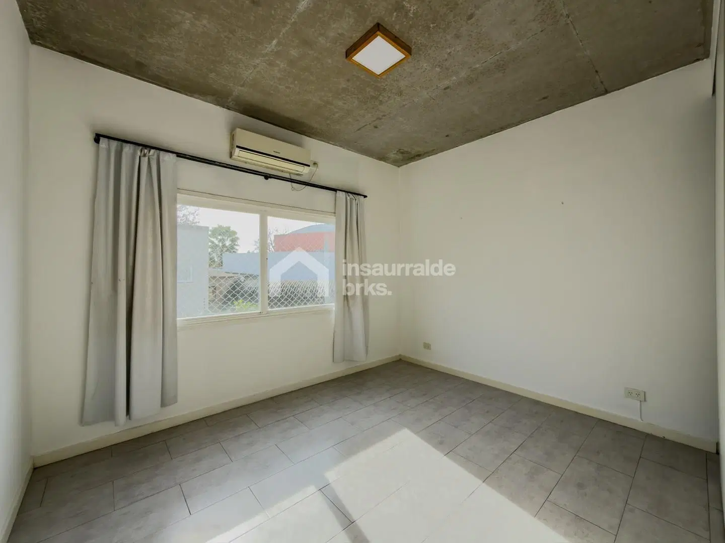 Casa Dúplex 4 ambientes en Venta en Rincón de Milberg, Tigre. Piscina y Gran jardin! Acceso Tigre! 2