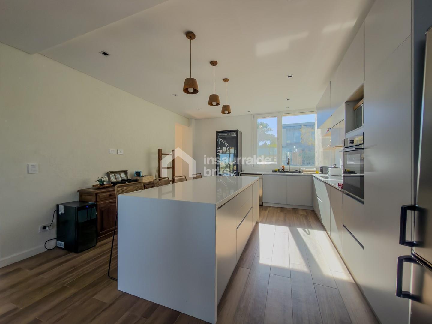 Foto de Casa en Venta en Tipas, Nordelta, Tigre. 3 plantas, 5 dormitorios en, imagen 3