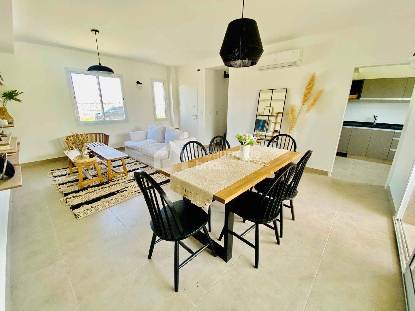 Foto de DÚPLEX A ESTRENAR EN BARRIO CERRADO, 3 DORMITORIOS Y ESCRITORIO! CON, imagen 1
