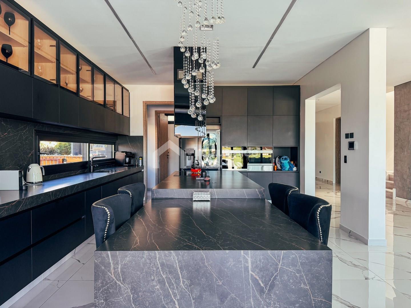 Foto de CASA EN VENTA EN EL YACHT NORDELTA, TIGRE! 3 PLANTAS Y 4 DORMITORIOS, imagen 2