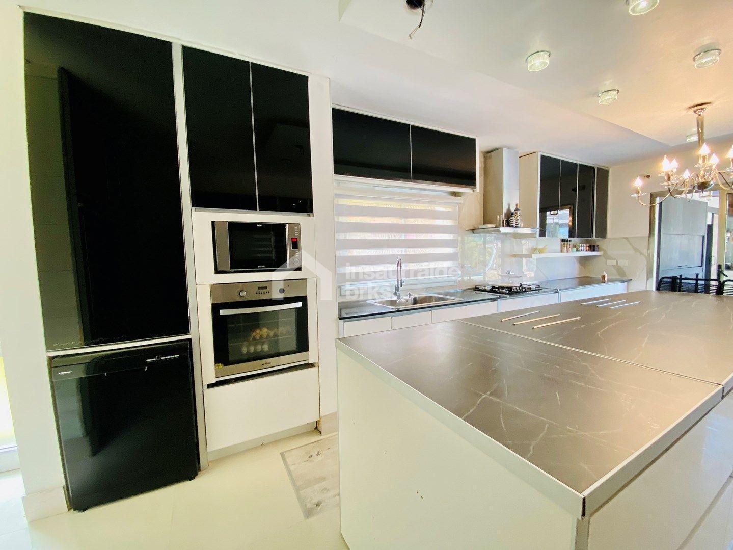 Foto de CASA EN VENTA A LA LAGUNA EN BARRIO SAN MARCO! IMPECABLE CON DETALLES, imagen 4
