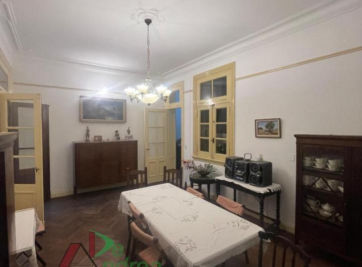 DEPARTAMENTO SIETE AMBIENTES CON BALCÓN - MONSERRAT 2