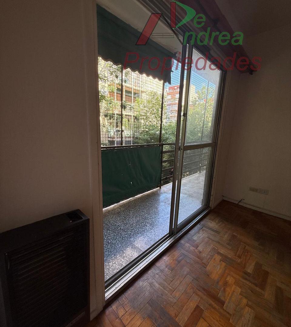 Foto de VENTA DE DEPARTAMENTO - 3 AMBIENTES CON BALCON AL FRENTE - ALMAGRO, imagen 3
