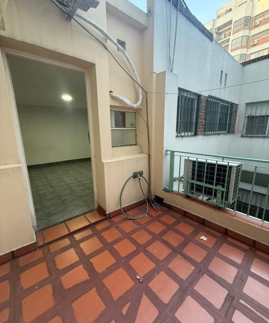 PH MONOAMBIENTE CON PATIO EN ALQUILER- SIN EXPENSAS - ALMAGRO 5