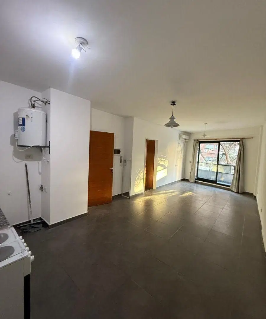 Espectacular monoambiente en alquiler con balcón en Caballito 3