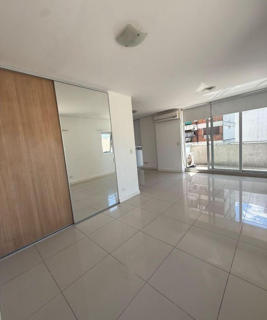Foto de Amplio monoambiente con balcón y amenities en Monserrat, imagen 3