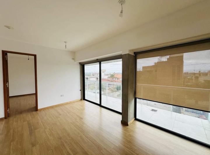 COMPLEJO CERRADO - ROQUE FUNES   DPTO 1 DORMITORIO Y BALCON - Calef Ctral 1