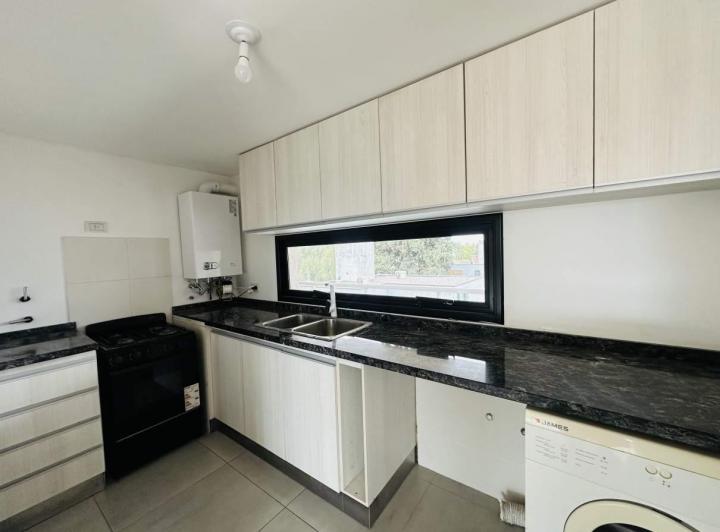 COMPLEJO CERRADO - ROQUE FUNES   DPTO 1 DORMITORIO Y BALCON - Calef Ctral 2