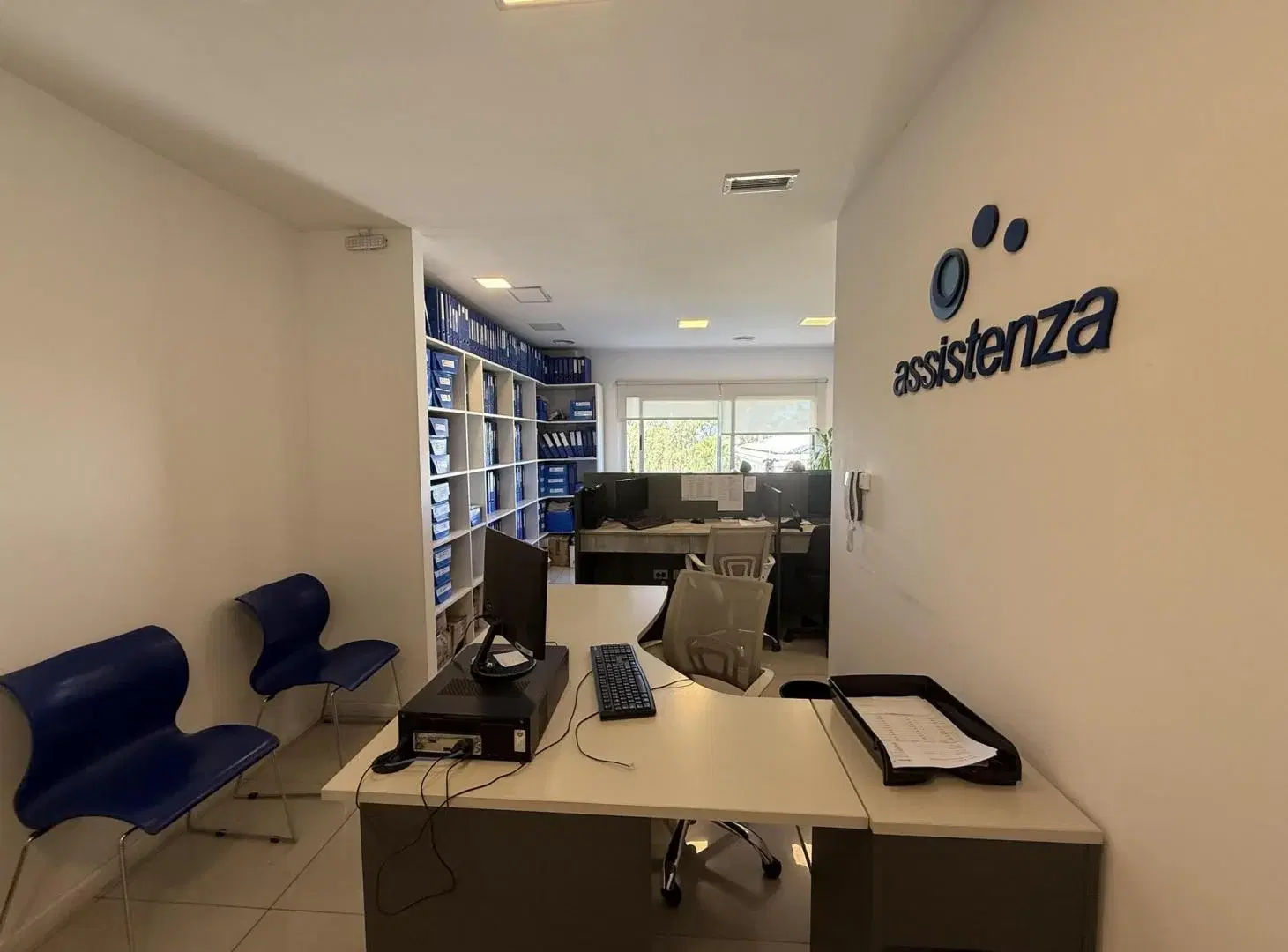 OFICINA 100 M2 AMOBLADA - CERRO DE LAS ROSAS MODERNA Y LUMINOSA 3