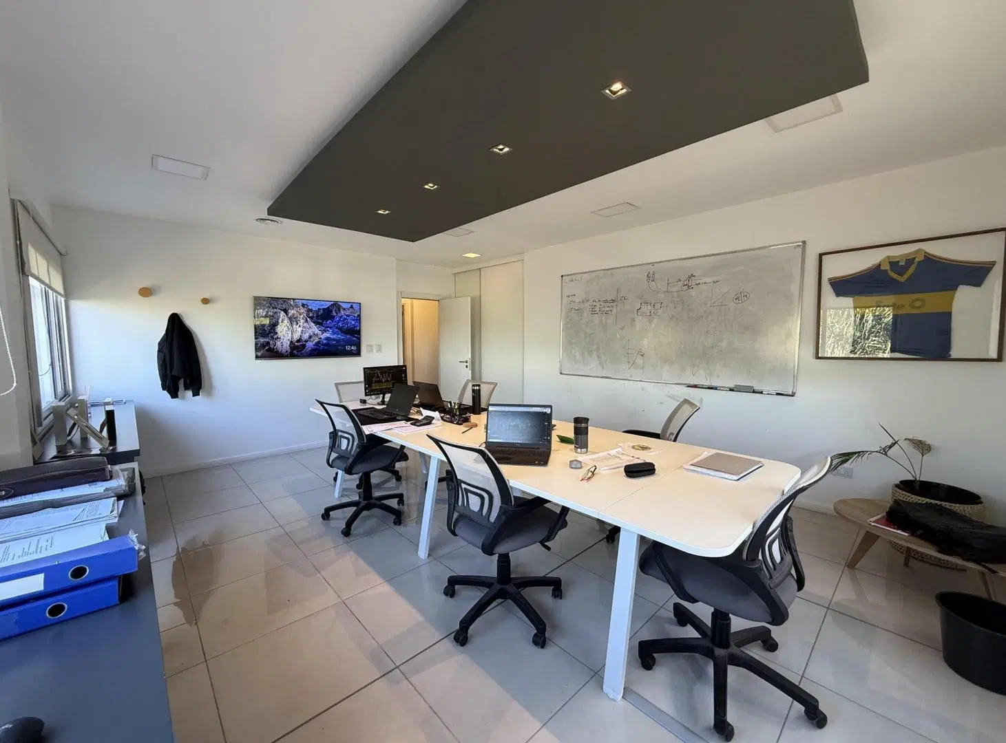 OFICINA 100 M2 AMOBLADA - CERRO DE LAS ROSAS MODERNA Y LUMINOSA 4