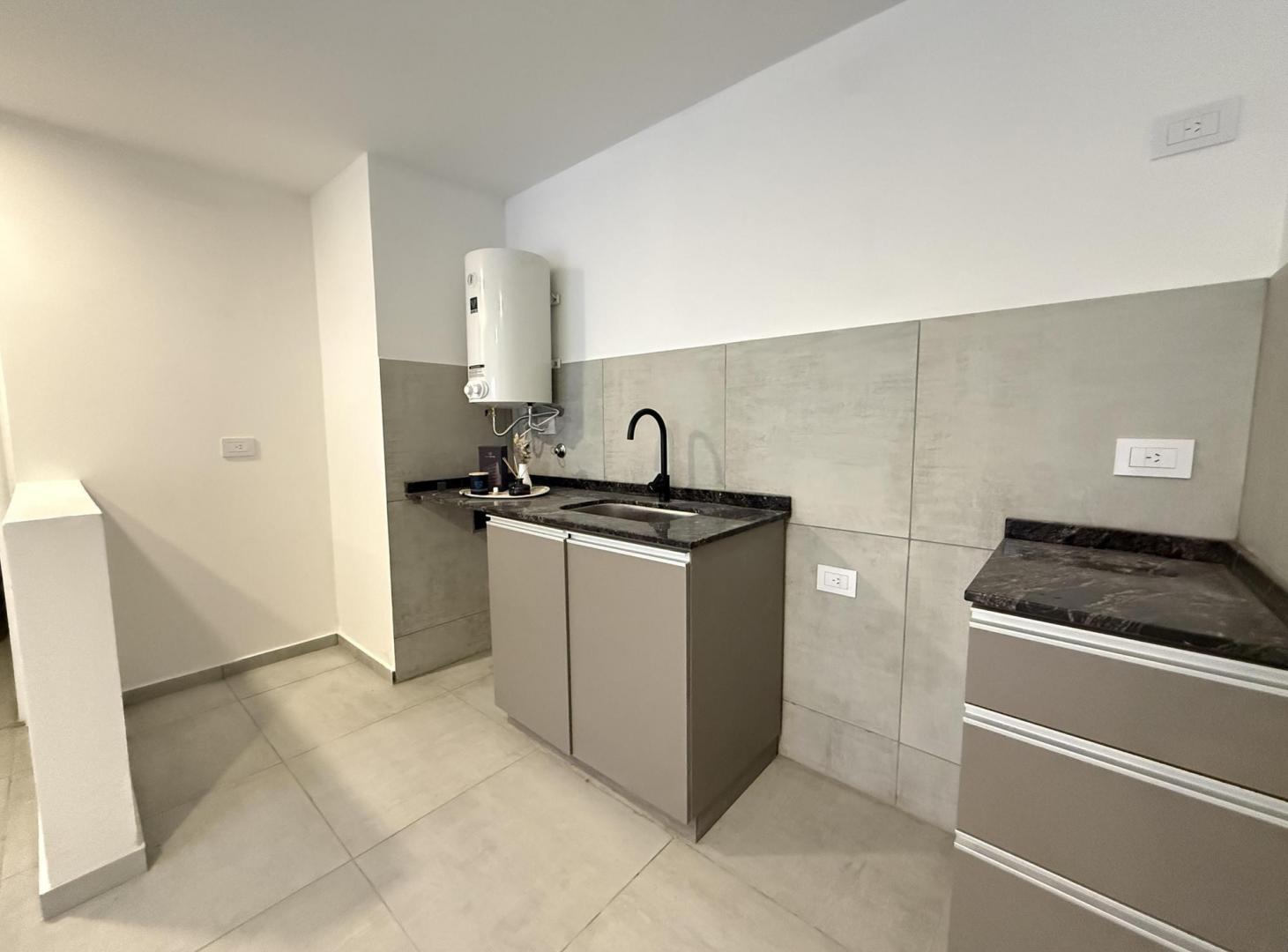 Foto de ALBERDI Caseros 881 - Departamento 1 dormitorio con patio PLANTA BAJA, imagen 5