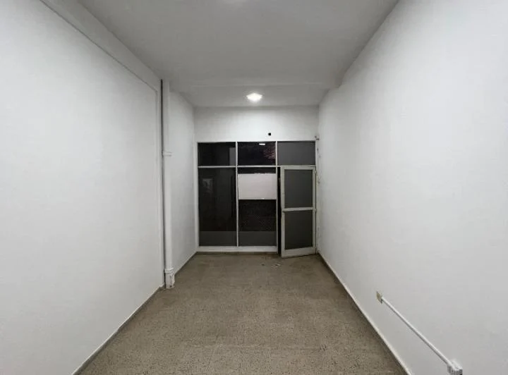 LOCAL COMERCIAL EN ALQUILER - RESISTENCIA, CHACO. 2